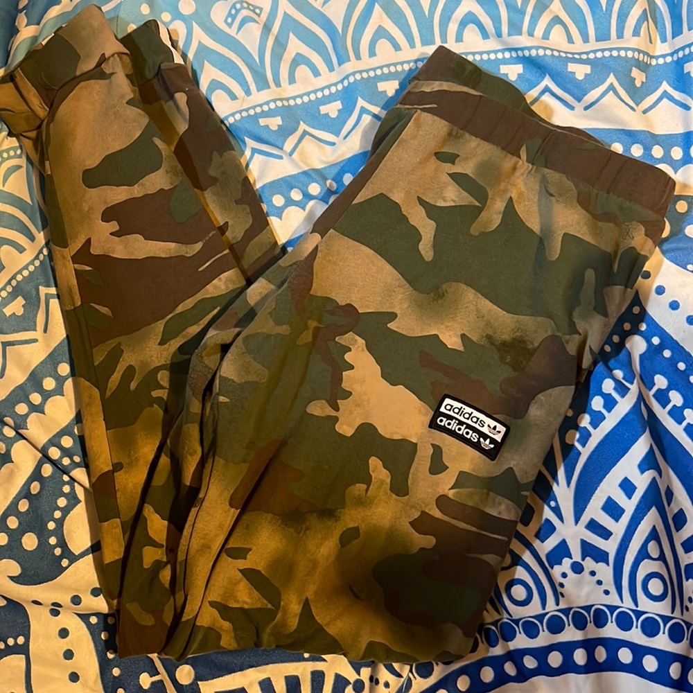 Adidas camo leggings
